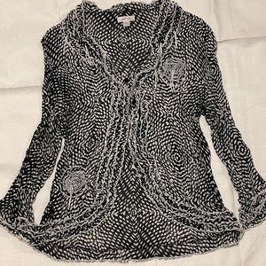 Cutest Top EVER! Unique!!! Black White BEADS RUFFLES